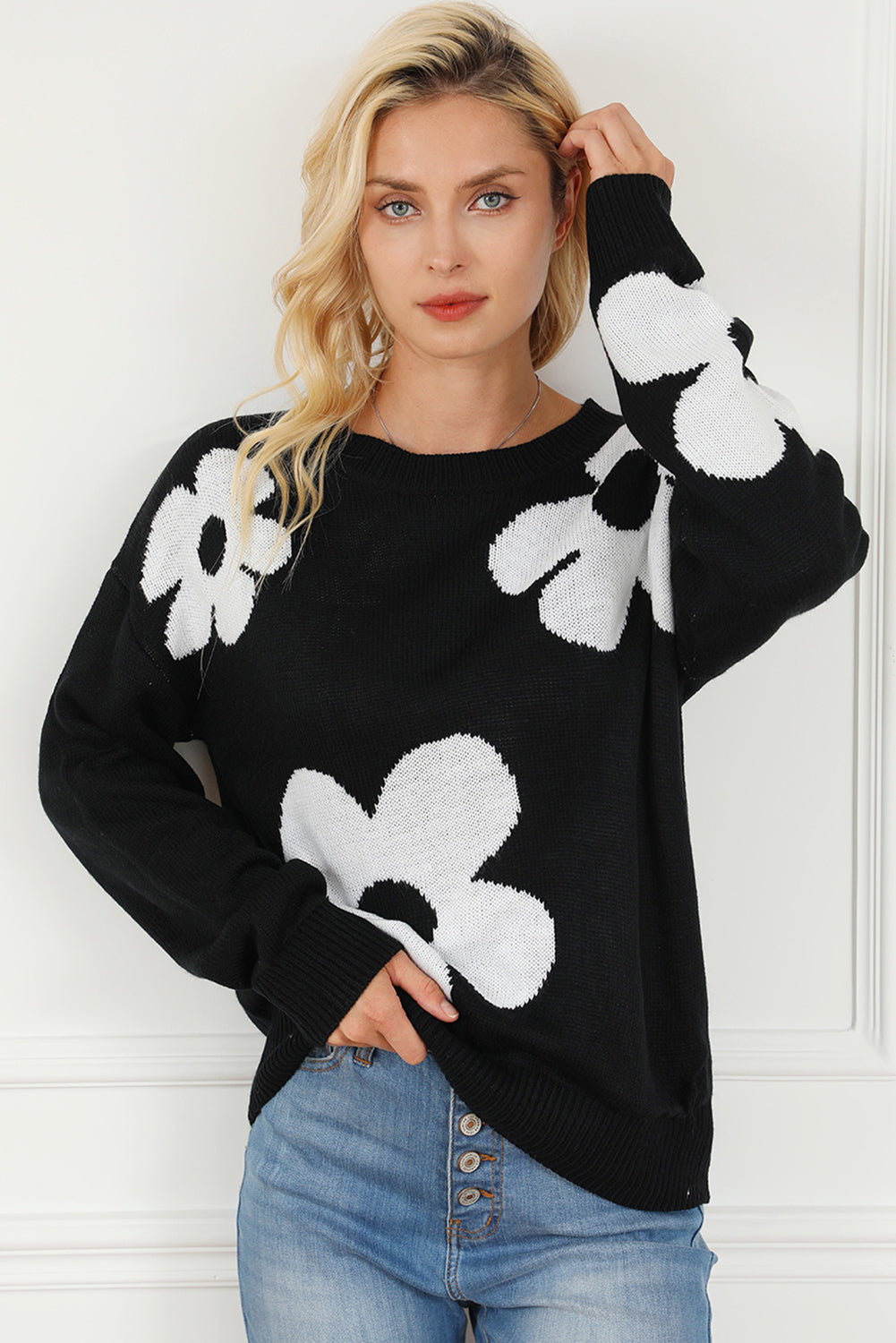 amber big white flowr sweater